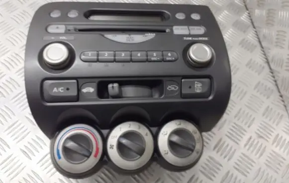 Honda City Radio/CD/DVD/GPS head unit 39100-SEL-G010N5