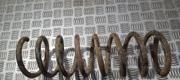 Jeep Cherokee Front coil spring