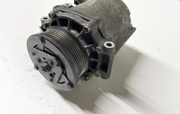 Mitsubishi Outlander Air conditioning (A/C) compressor (pump) AKC200A221 4174072 MSC900AS