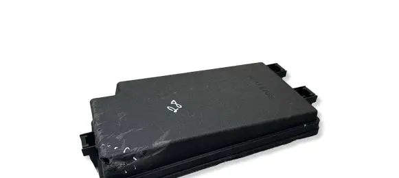 Toyota C-HR I Fuse box cover 82662F4020