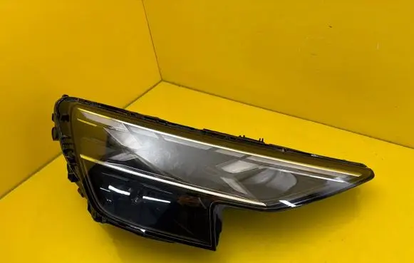Audi Q8 Headlight/headlamp 4M8941086D