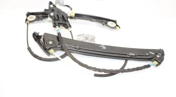BMW 4 F32 F33 Front door electric window regulator 7281623