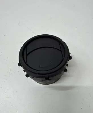 Toyota Yaris Dashboard side air vent grill/cover trim