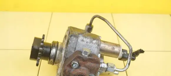 Opel Mokka Fuel injection high pressure pump 55570040 B16DTH