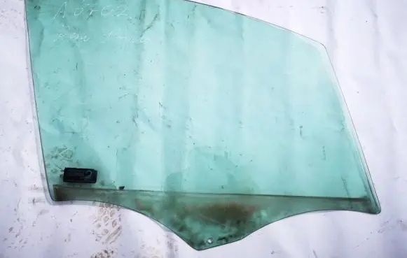 Renault Modus Rear door window glass