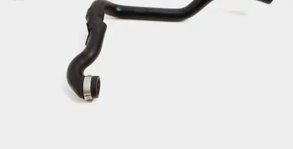 Volvo S60 Breather/breather pipe/hose 8670008