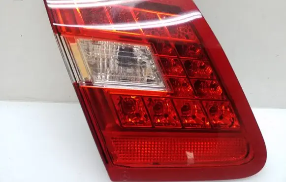Mercedes-Benz E W212 Tailgate rear/tail lights A2128200764