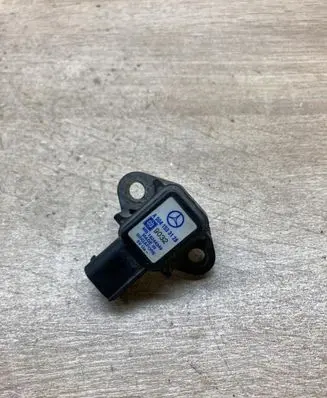 Mercedes-Benz Sprinter W906 Air pressure sensor A0041533128