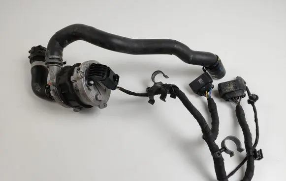 Audi E-tron GT Electric auxiliary coolant/water pump 9J1965567F