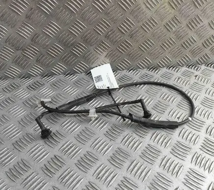 Windshield washer spray nozzle