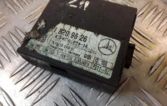 Mercedes-Benz E W211 Alarm control unit/module 2118209626 A2118209626