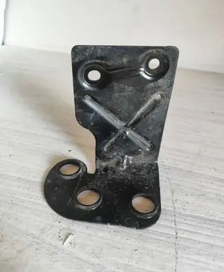 Skoda Fabia Mk2 (5J) ABS pump bracket 6R1614235