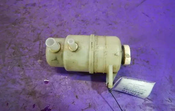 Mitsubishi Lancer Power steering fluid tank/reservoir