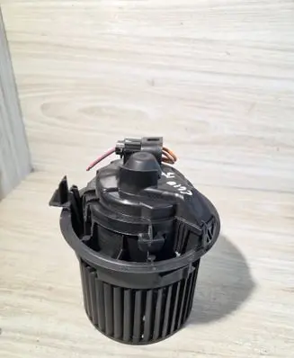 Renault Clio IV Heater fan/blower T1029527H 90105