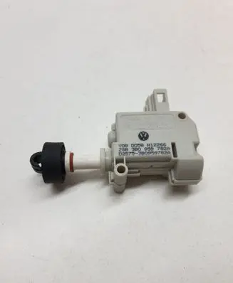 Audi A6 S6 C6 4F Central locking motor 3B0959782A