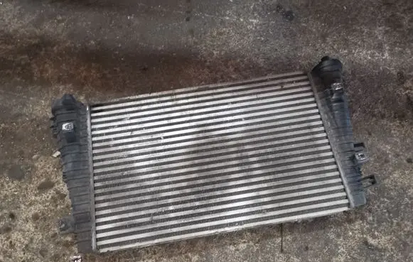 Opel Zafira B Intercooler radiator 1548B 13223395