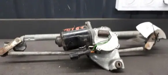 Opel Corsa B Front wiper linkage 22107719
