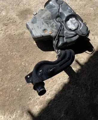 Volkswagen Jetta VI Fuel tank 