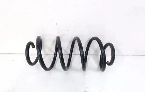 Toyota Prius c Rear coil spring