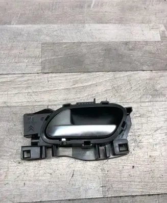 Peugeot 208 Rear door interior handle 96555518VV