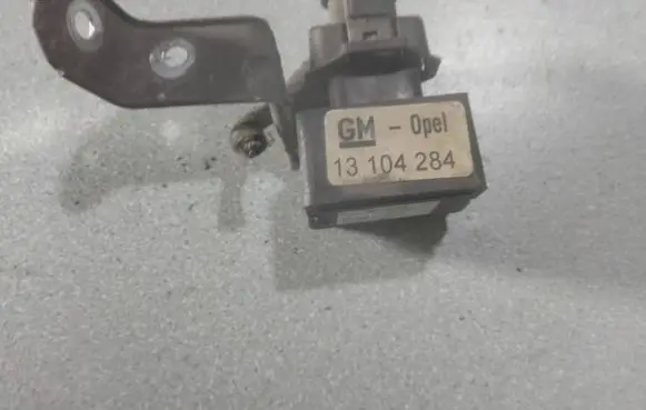 Opel Zafira B Sensor 13104284