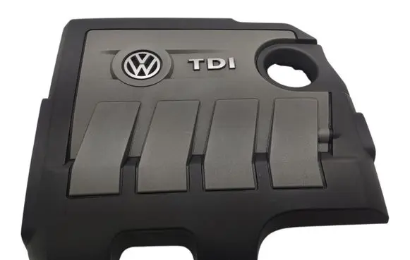 Volkswagen PASSAT B7 Engine cover (trim) 03L103925AR