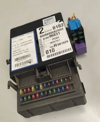 Renault Laguna II Fuse module 8200096831 55RD010A6 30937451