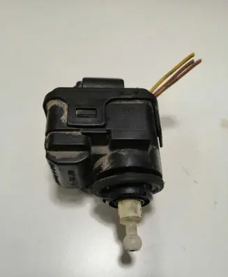 Audi A3 S3 8L Headlight wiper motor 00728213