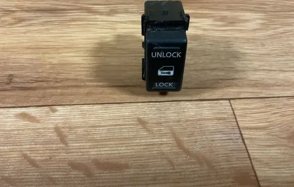 Nissan Note (E11) Central locking switch button 25210BH00A 21170805D12