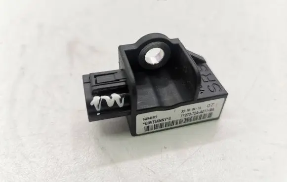 Honda CR-V Airbag deployment crash/impact sensor 77970T2AA011M4 5WK44621