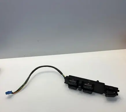 Mercedes-Benz S W220 Electric window control switch 2208201010 A2208201010
