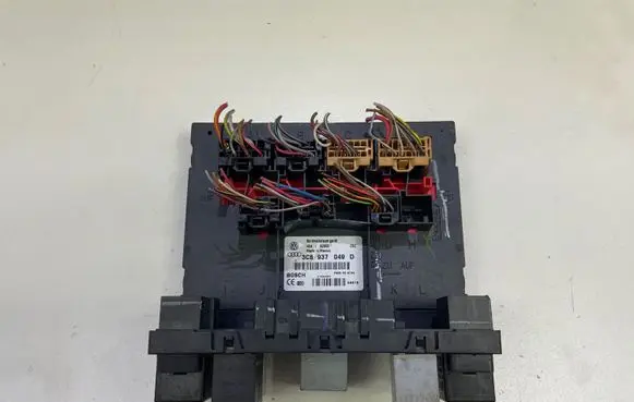Volkswagen Golf V Comfort/convenience module 3C8937049D F005V00744 01062087
