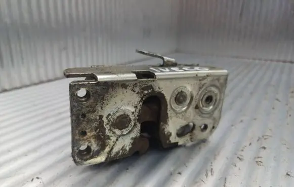 Iveco Daily 35 - 40.10 Loading door lock VVG00