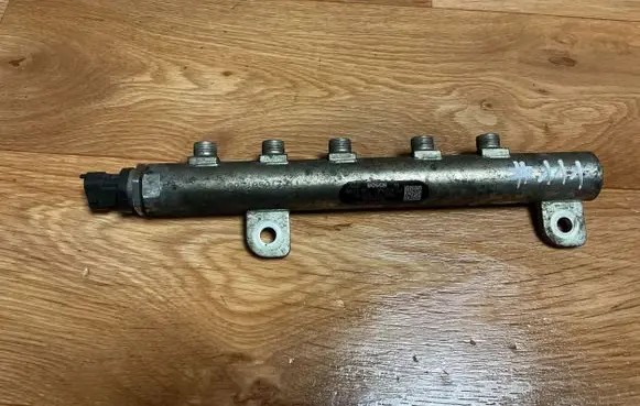 Alfa Romeo 147 Fuel main line pipe 55197370 050279L4 0445214095