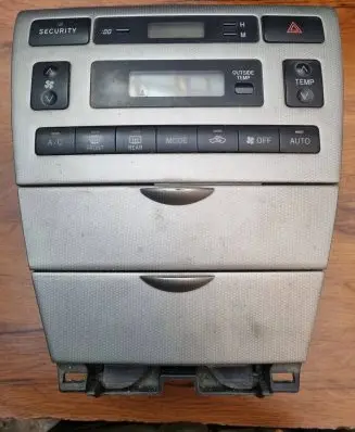 Toyota Corolla E120 E130 Climate control unit 5593013060