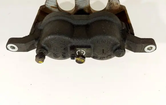 Chrysler Pacifica Front brake caliper 17988801