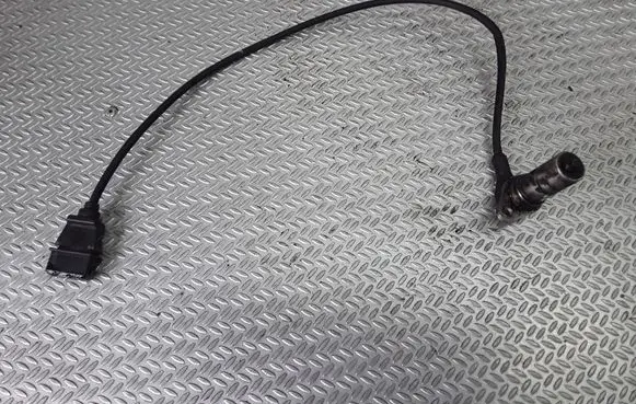 Volkswagen Golf III Crankshaft position sensor 020907319B