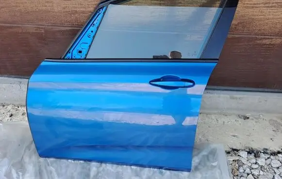 BMW 2 F46 Front door