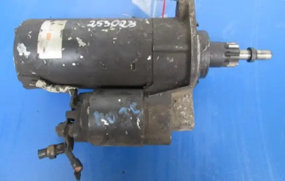 Volkswagen Golf III Starter motor