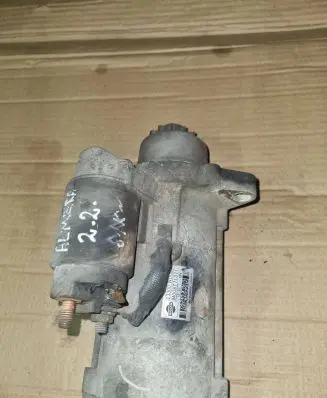 Nissan Almera Tino Starter motor M008T71371 23300WD001