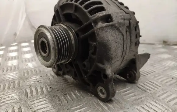Audi A3 S3 8L Generator/alternator F00M145225