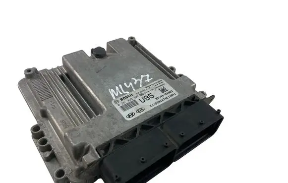 KIA Ceed Engine control unit/module ECU 391402A925 0281033002