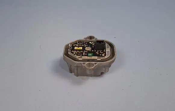 Volvo S90, V90 Headlight ballast module Xenon B105151B 31655788