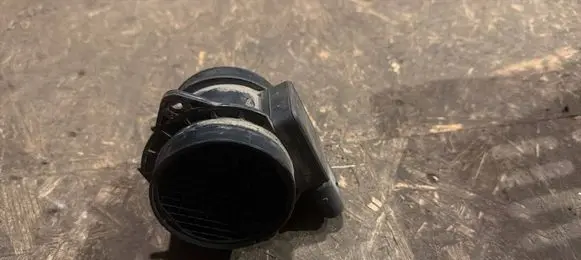 Volvo S40, V40 Mass air flow meter 30611533