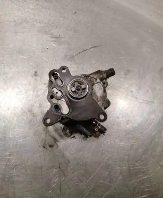 Volkswagen PASSAT B6 Vacuum pump 03g145209