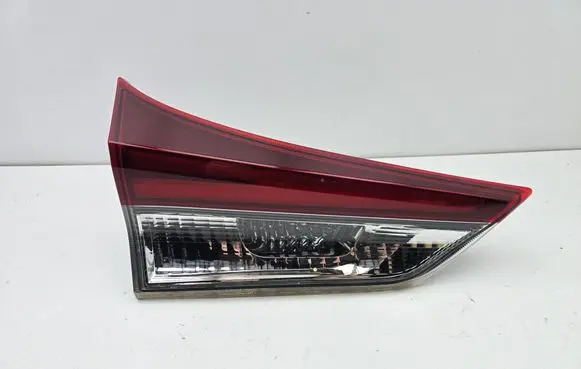 Toyota Auris E180 Tailgate rear/tail lights E418672 02354