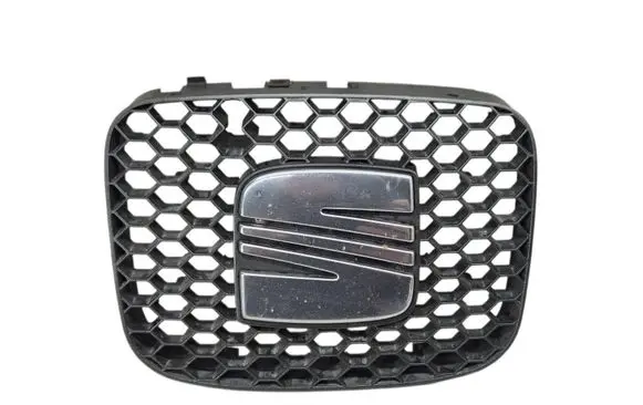 Seat Leon (1M) Front bumper upper radiator grill 1M0853651G