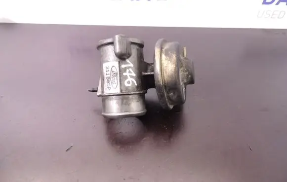 Ford Mondeo Mk III EGR valve 211B05P D176