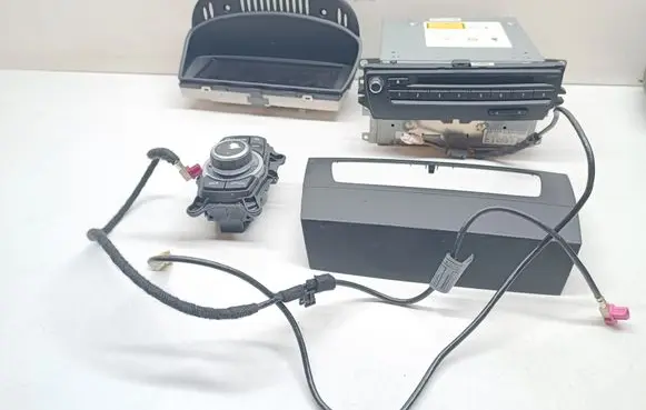 BMW 3 E90 E91 Audio system kit 9218330 9231116 9211969