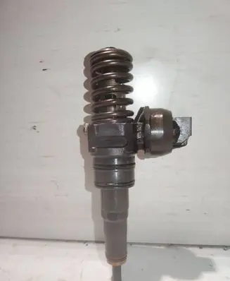 Volkswagen Caddy Fuel injector 038130073bn